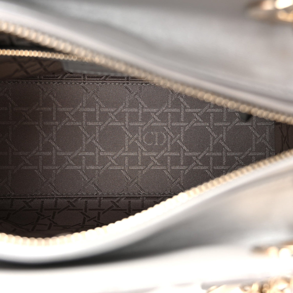 Pearly Lambskin Cannage Medium Lady Dior Grey wholesalehk.shop