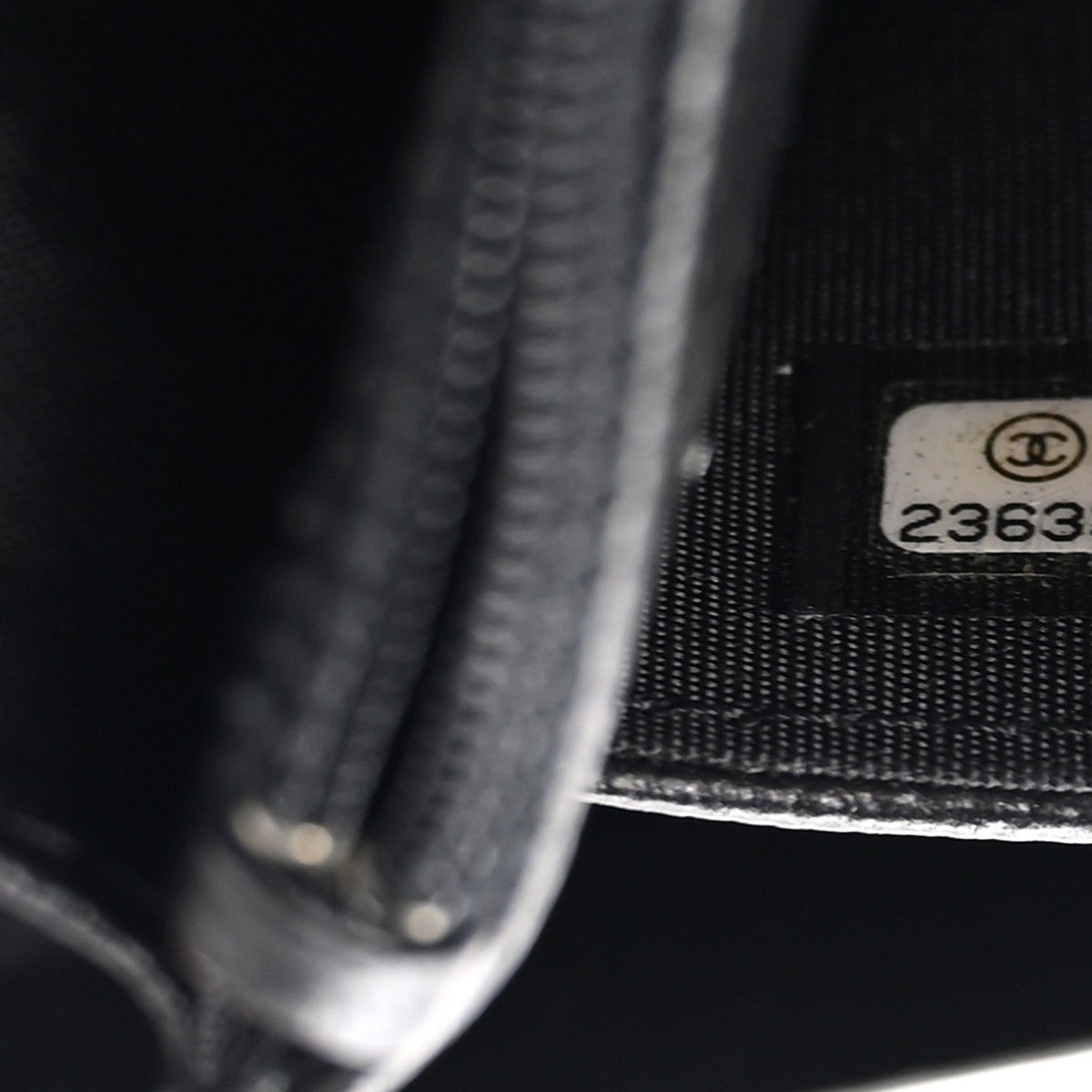 Caviar Quilted Boy Wallet On Chain WOC So Black wholesalehk.shop