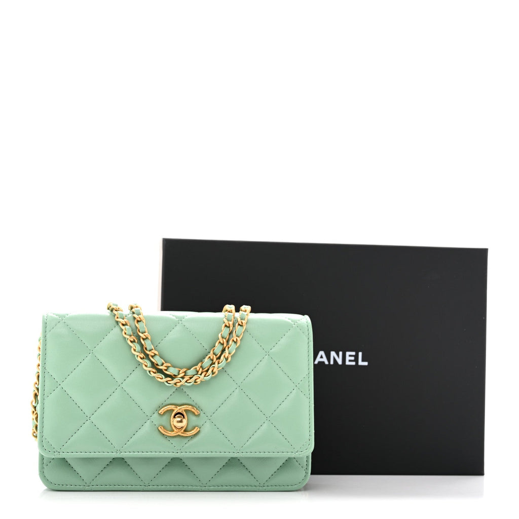 Lambskin Quilted Logo WOC Wallet On Chain Green wholesalehk.shop