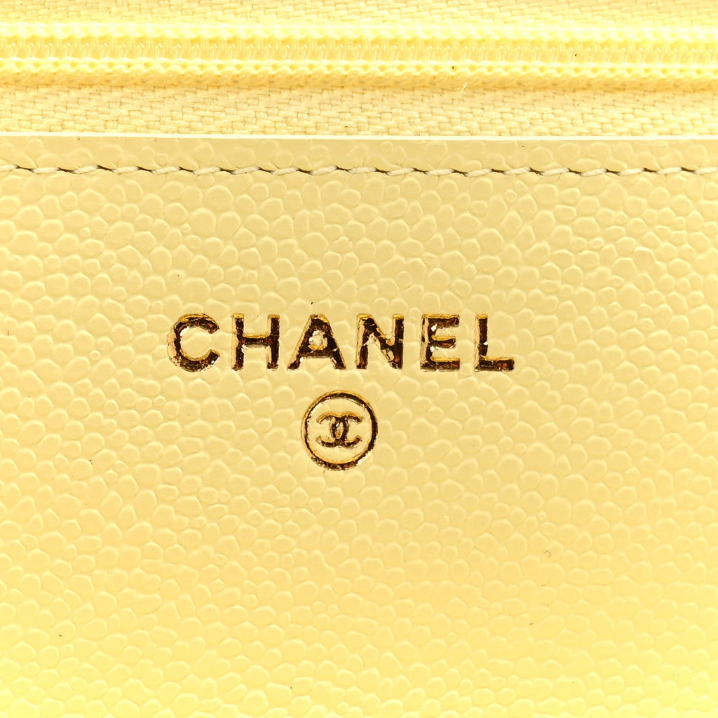 Caviar Quilted CC Turn Lock Wallet On Chain WOC Light Yellow wholesalehk.shop