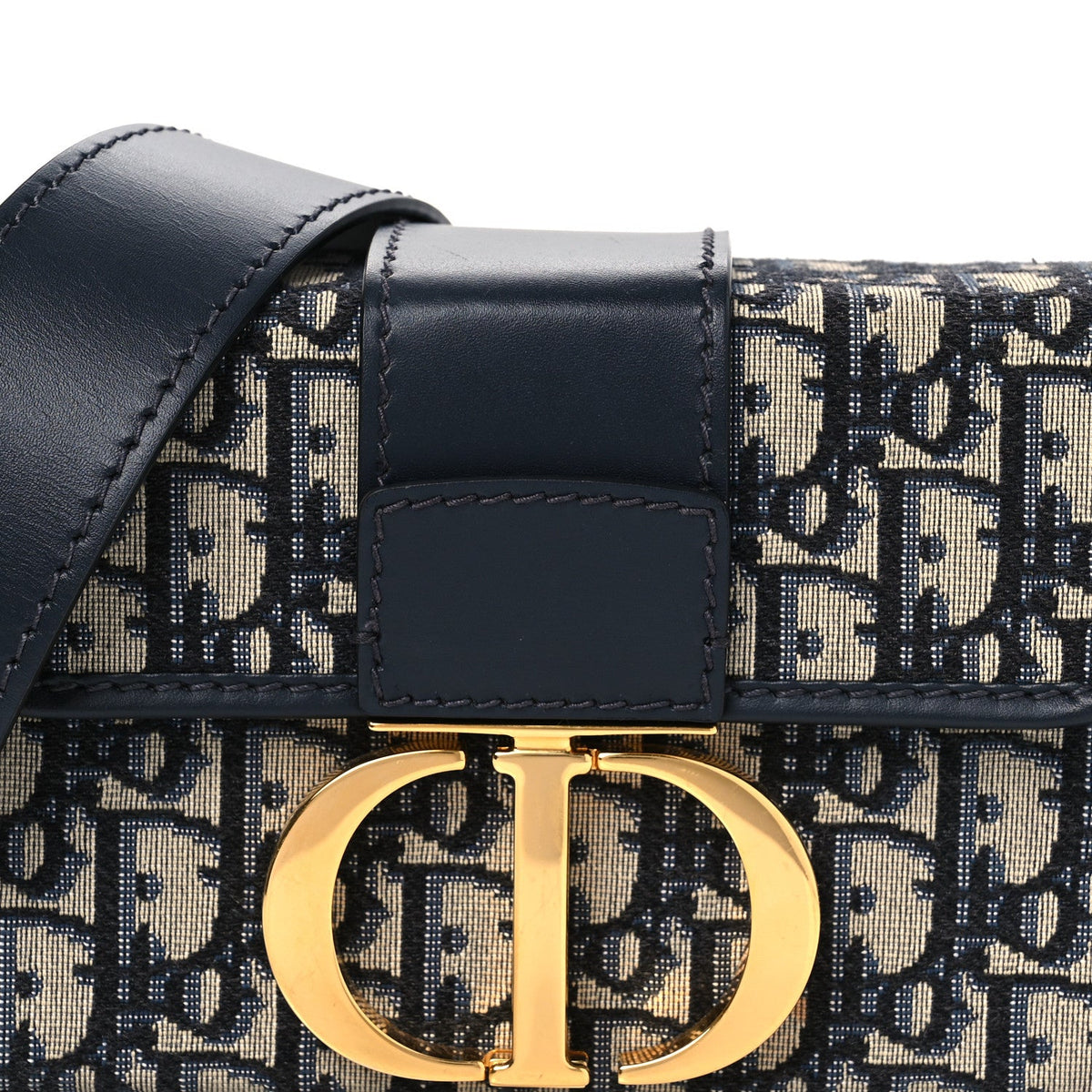Oblique 30 Montaigne Box Bag Blue wholesalehk.shop