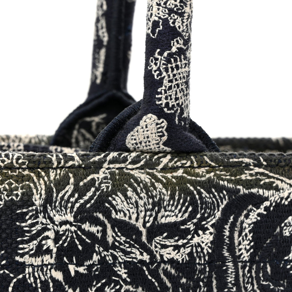 Canvas Embroidered Small Dioriviera Toile De Jouy Book Tote Blue £¨ Direct shipment via from wholesalehk.shop