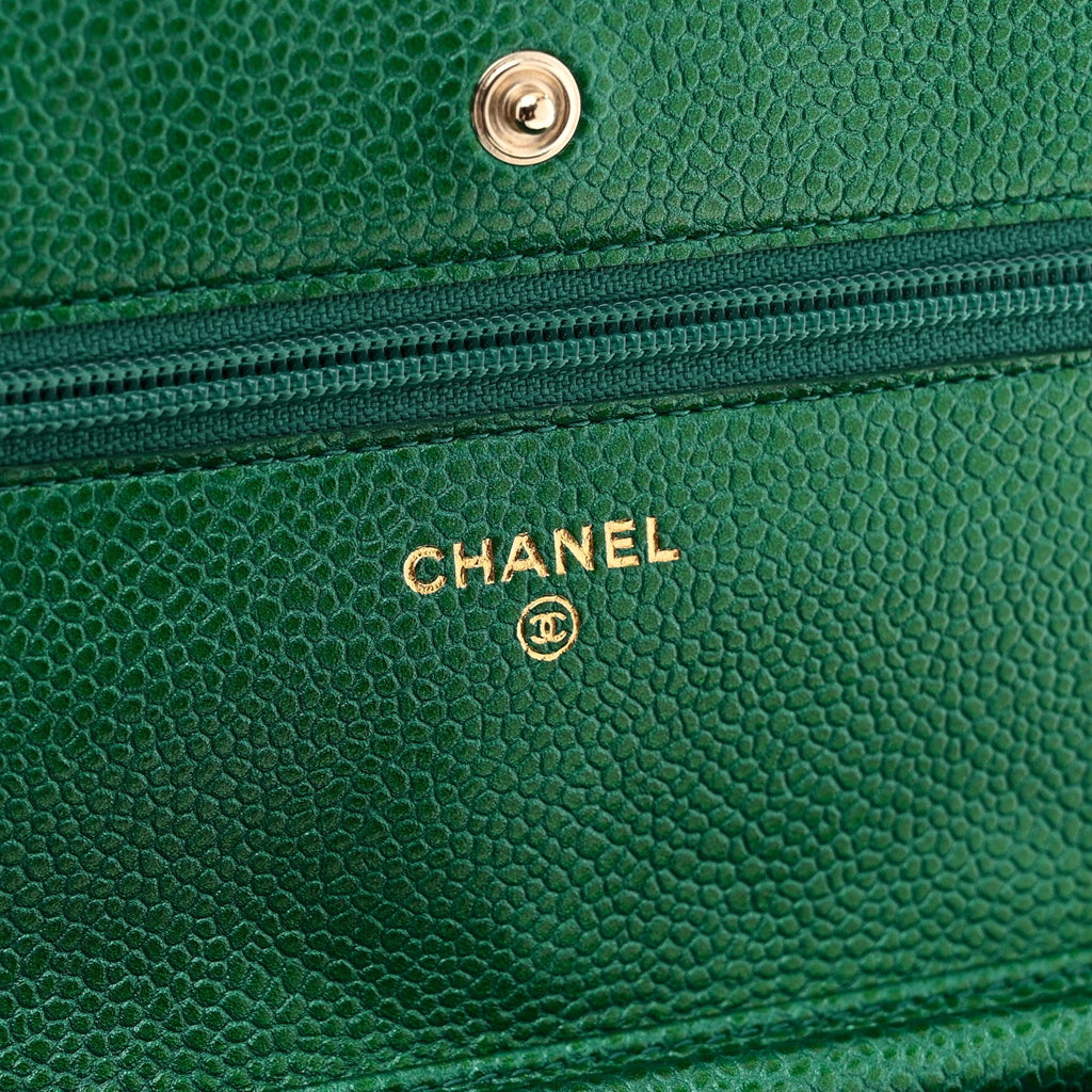 Metallic Caviar Quilted Wallet On Chain WOC Green wholesalehk.shop