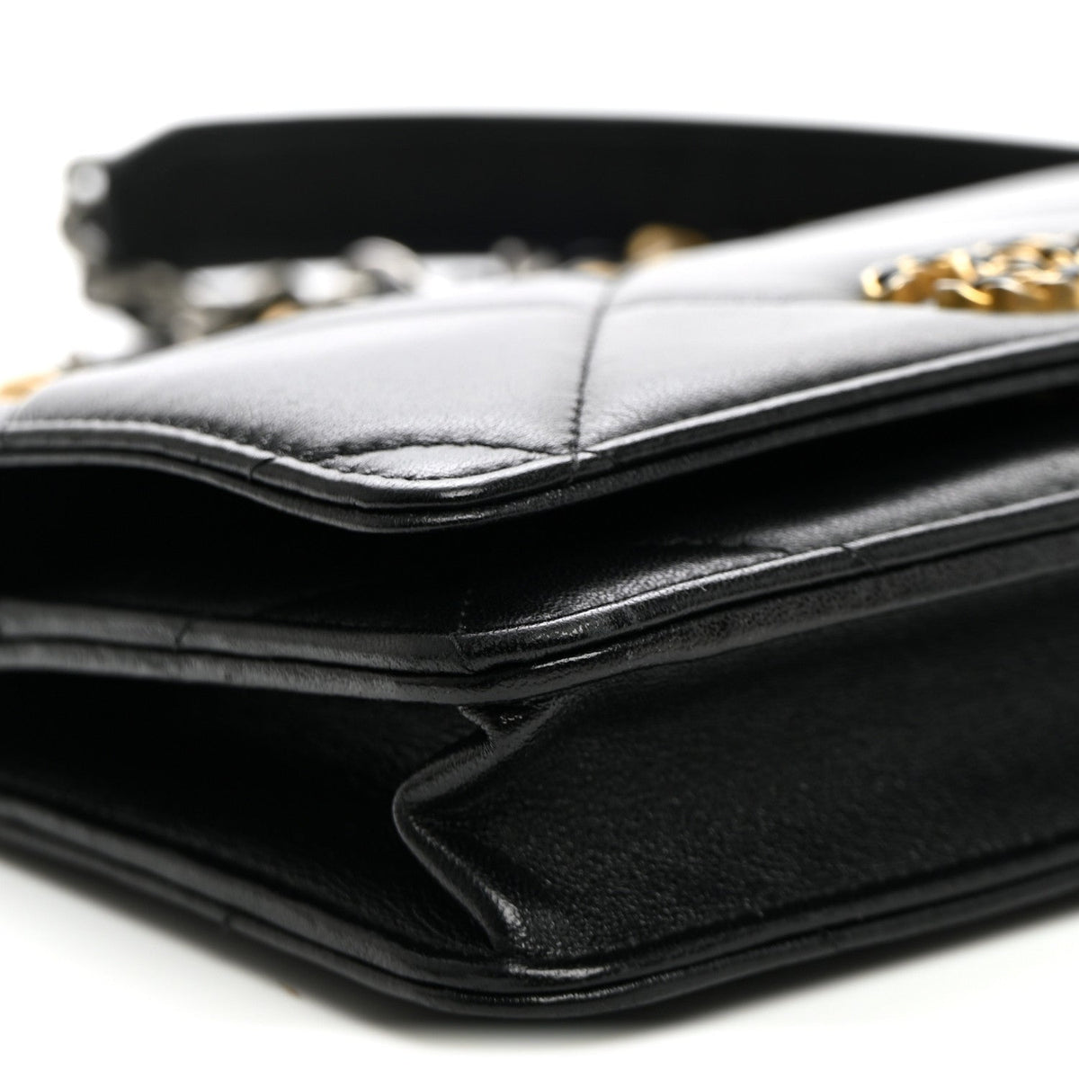 Lambskin Quilted Chanel 19 Wallet On Chain WOC Black wholesalehk.shop