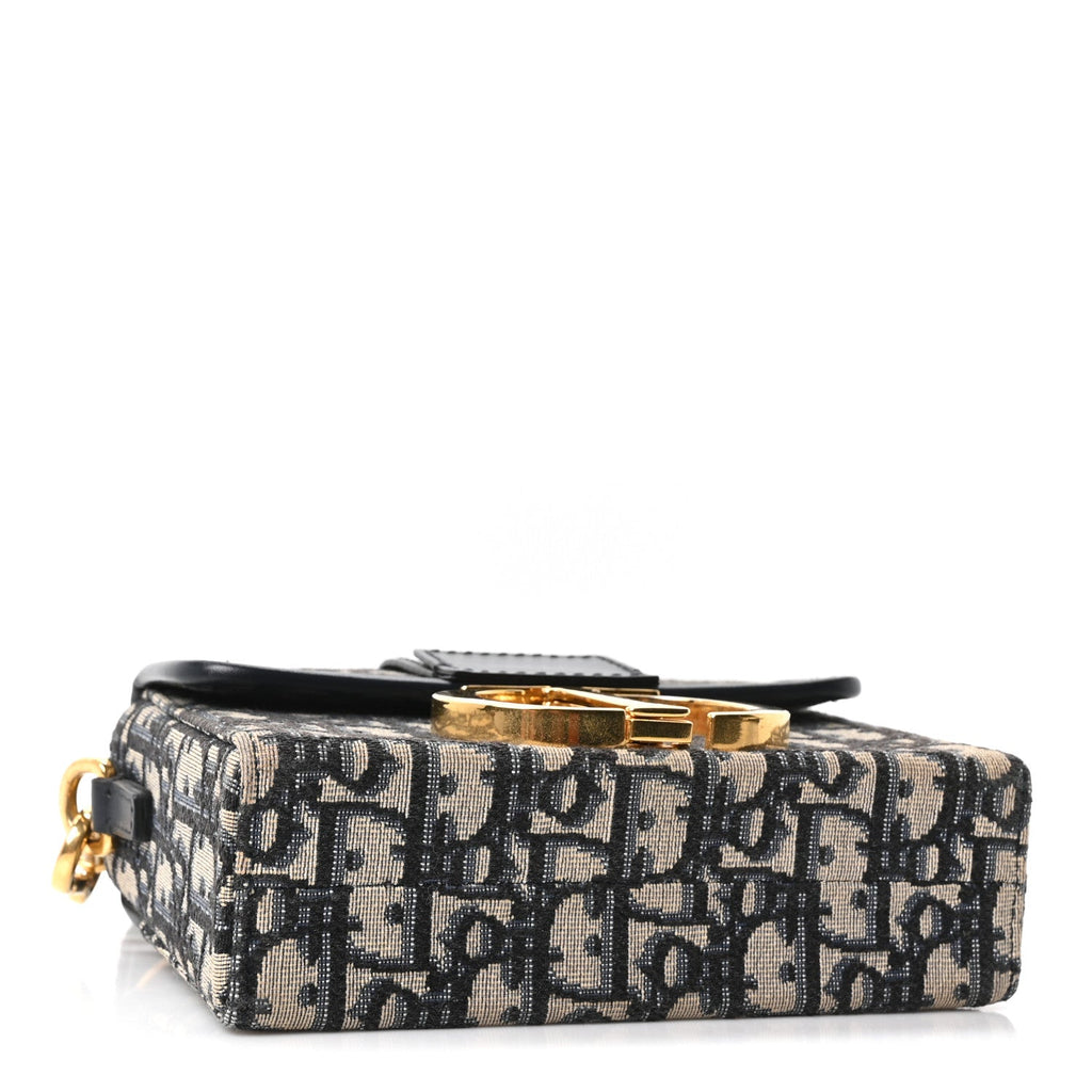 Oblique 30 Montaigne Box Bag Blue wholesalehk.shop