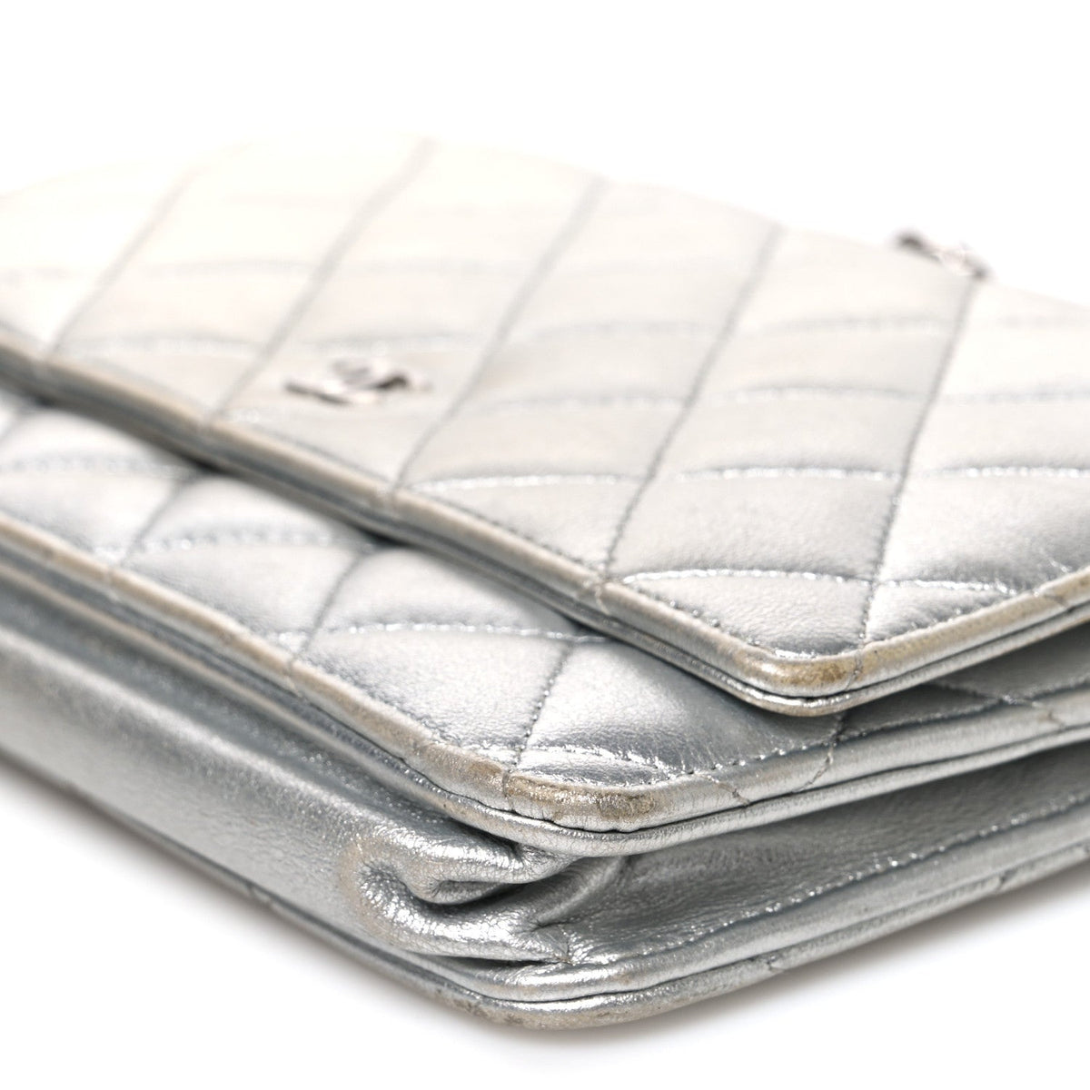 Metallic Lambskin Quilted Wallet On Chain WOC Silver wholesalehk.shop