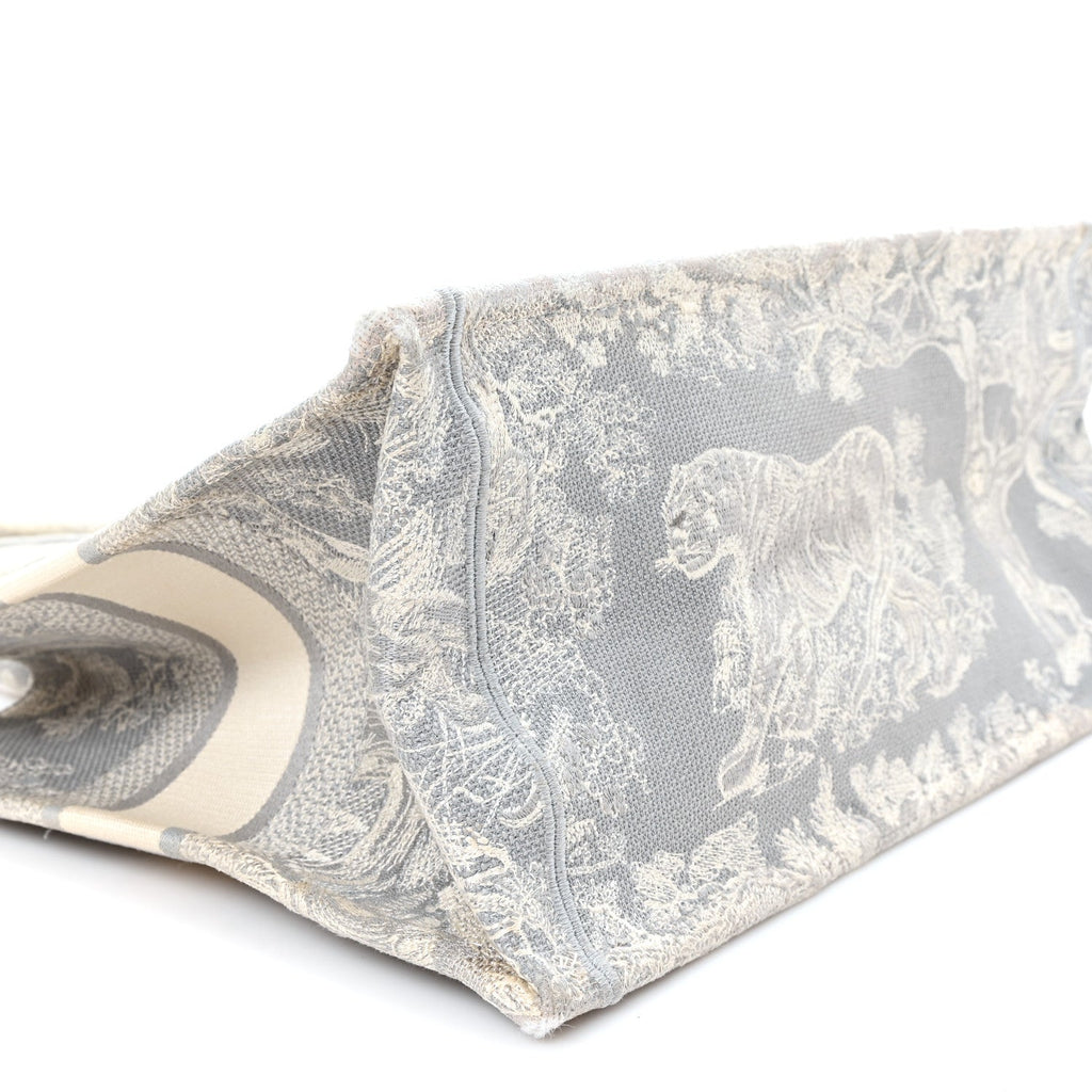 Canvas Embroidered Medium Dioriviera Toile De Jouy Reverse Book Tote Gray £¨ Direct shipment via from wholesalehk.shop
