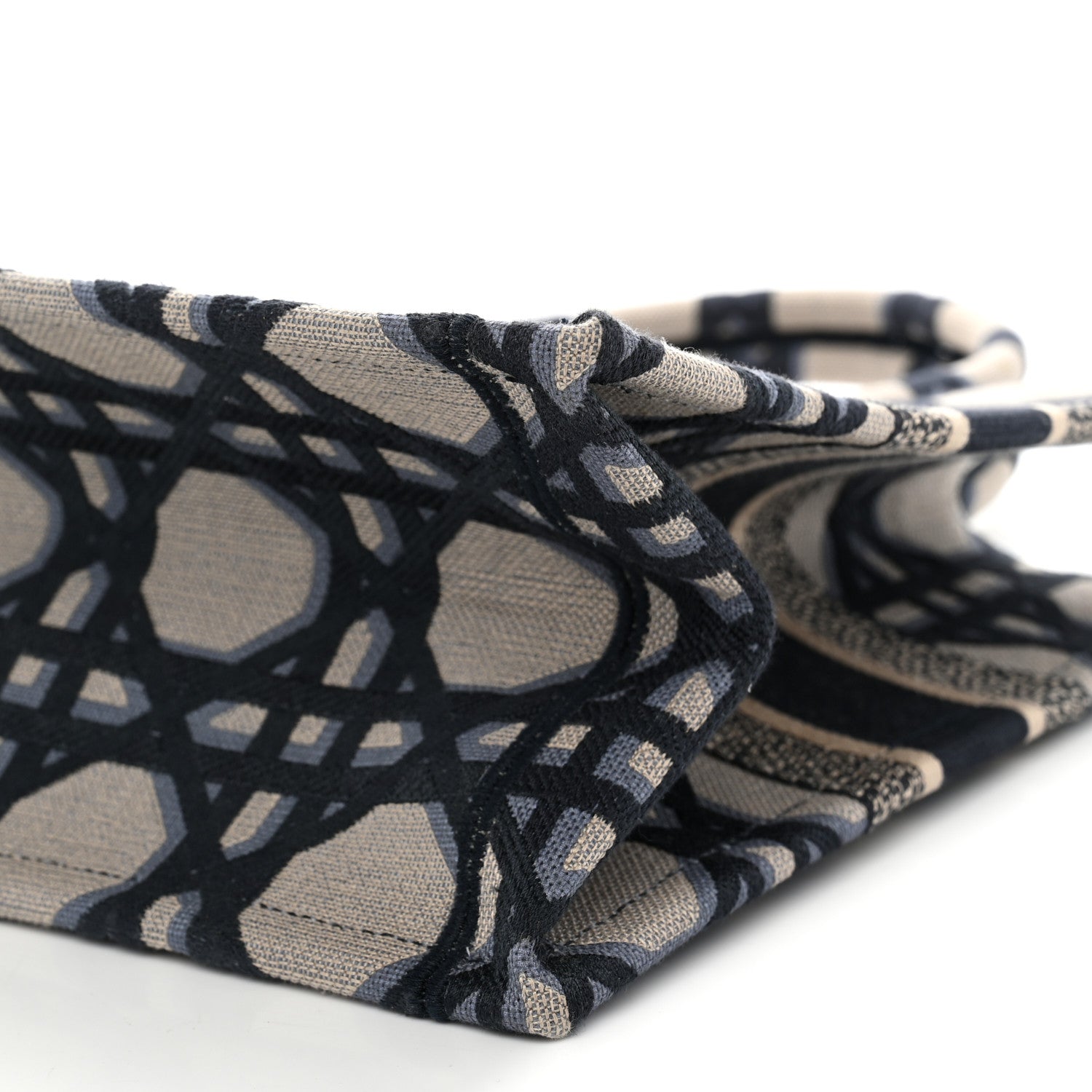Canvas Macrocannage Embroidered Medium Book Tote Beige Blue £¨ Direct shipment via from wholesalehk.shop