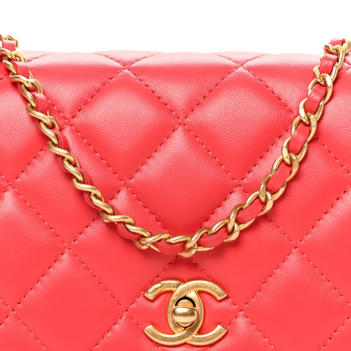 Lambskin Quilted CC Pearl Crush Wallet On Chain WOC  Red wholesalehk.shop