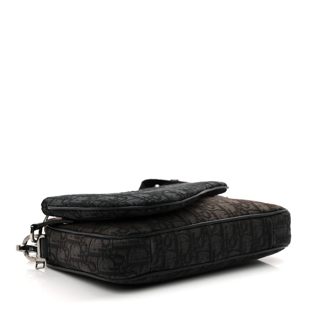 Oblique Saddle Triple Pouch Black wholesalehk.shop