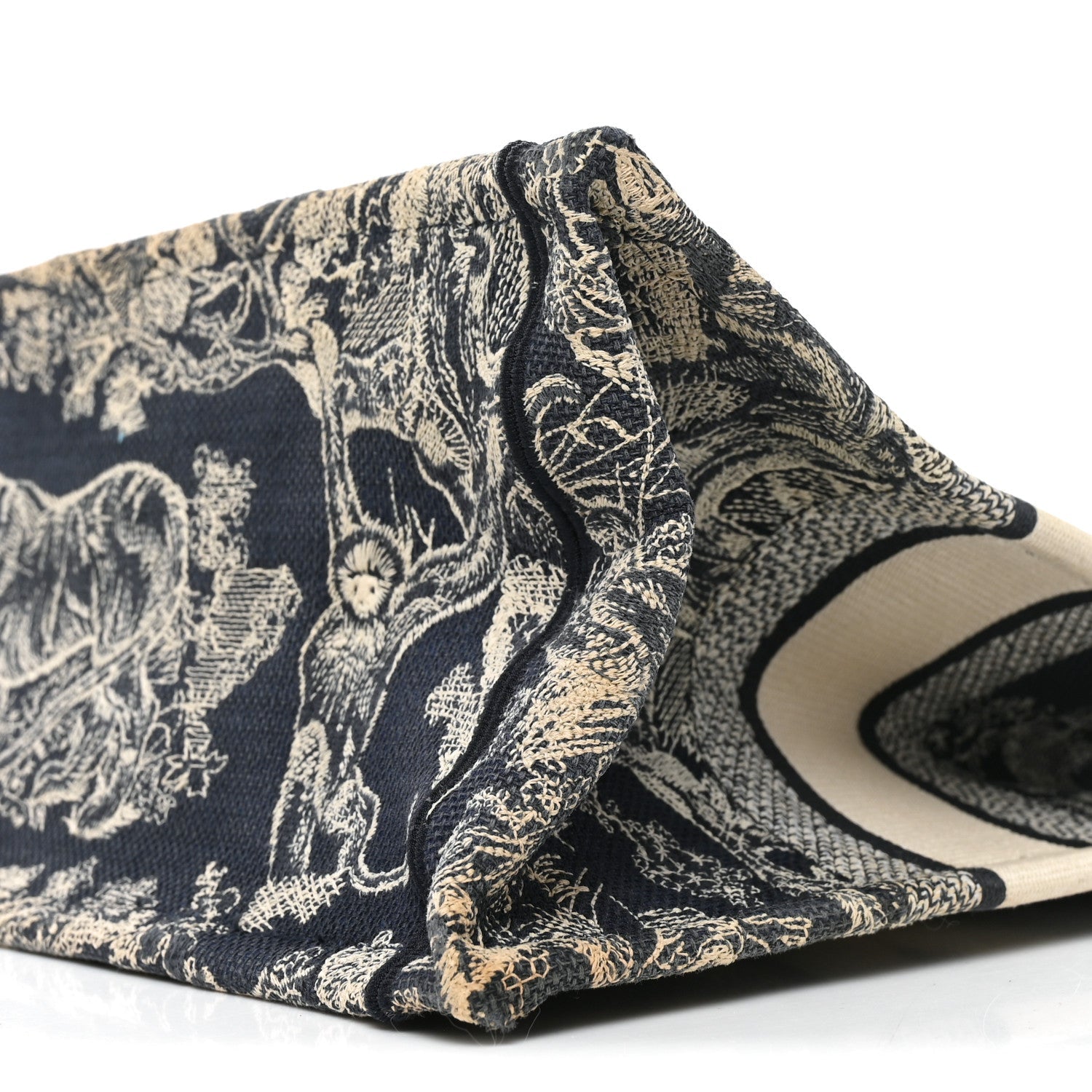 Canvas Embroidered Medium Toile De Jouy Reverse Book Tote Blue £¨ Direct shipment via from wholesalehk.shop