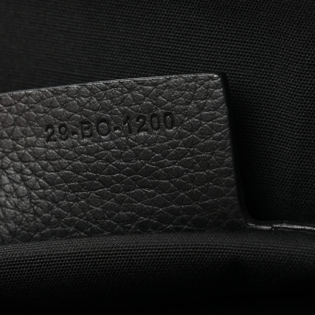 Grained Calfskin Saddle Messenger Bag Black wholesalehk.shop