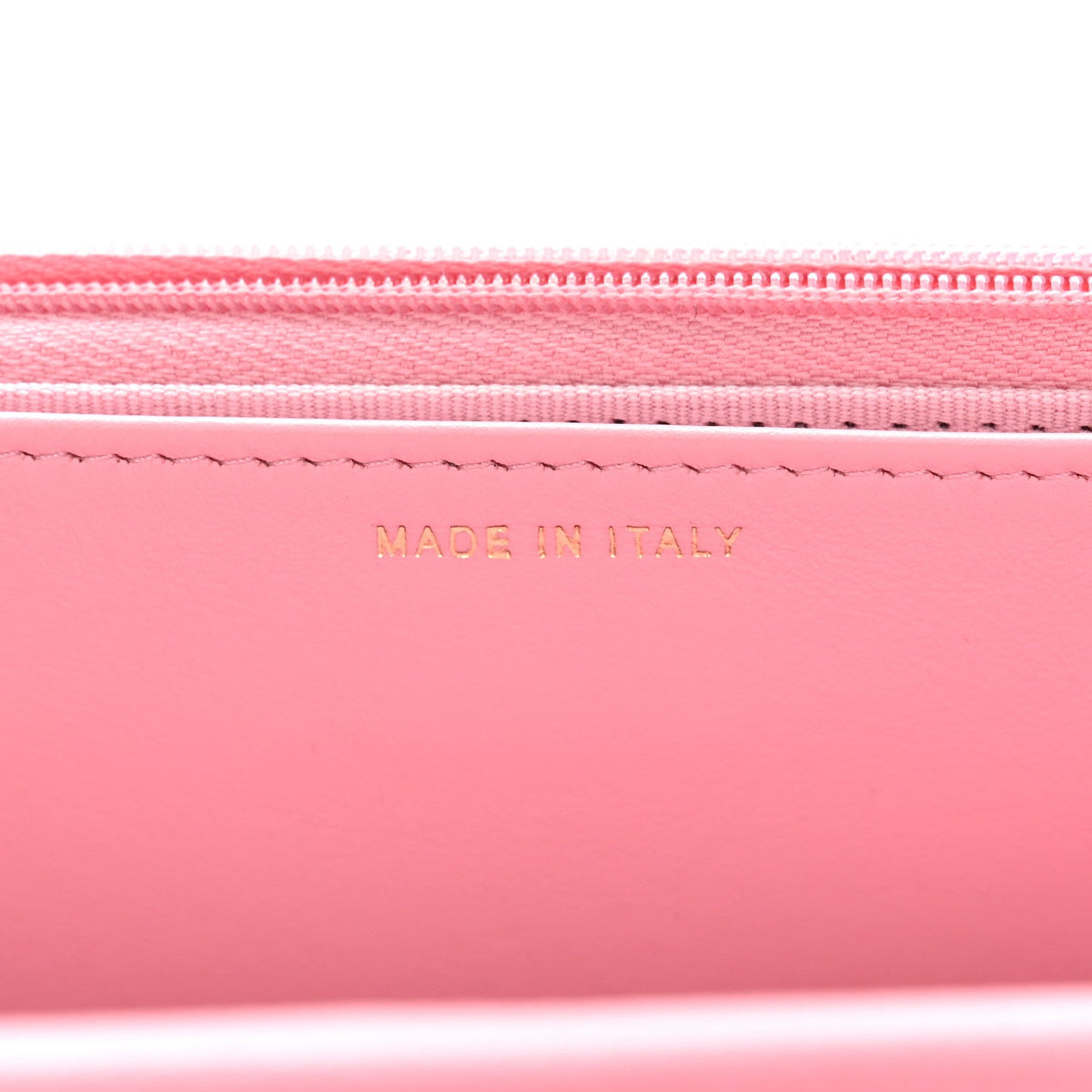 Caviar Quilted Multi Chain Wallet On Chain WOC Light Pink wholesalehk.shop
