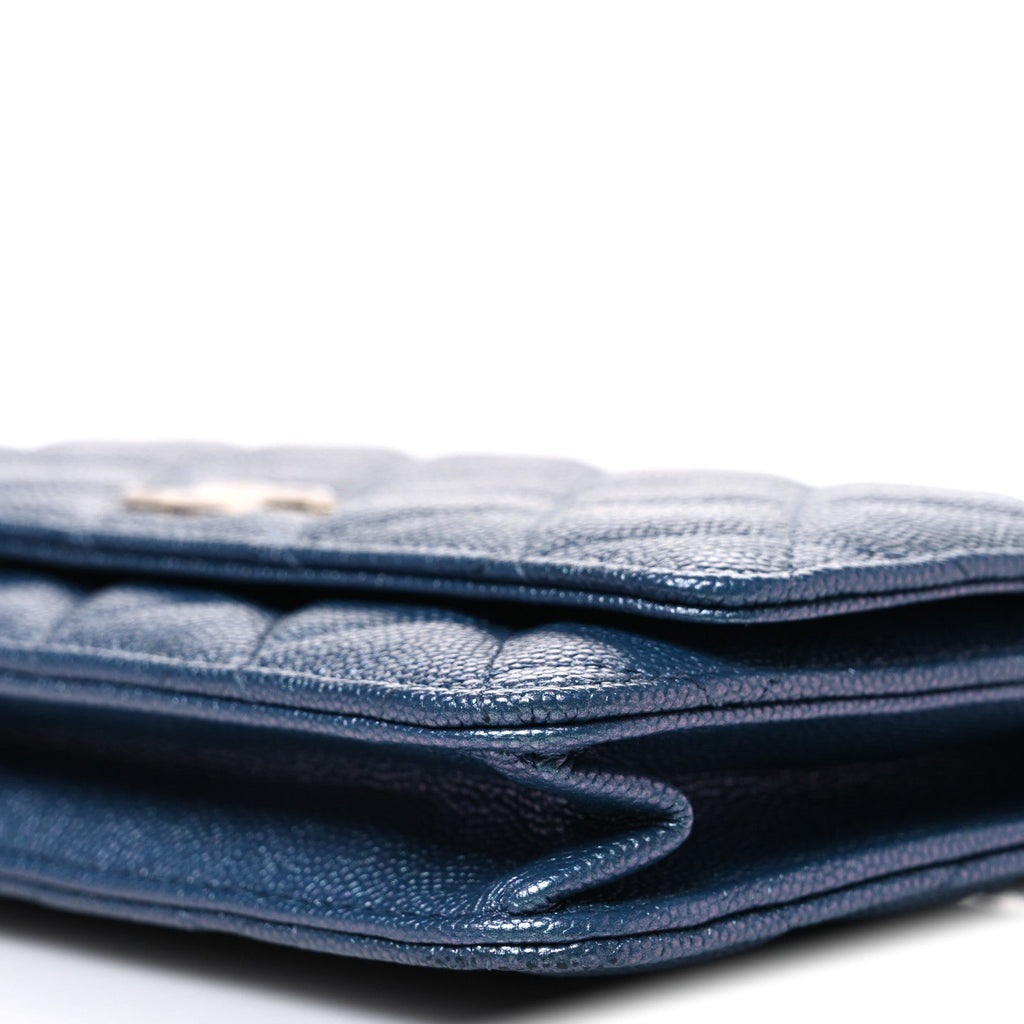 Iridescent Caviar Quilted Wallet on Chain WOC Dark Blue wholesalehk.shop