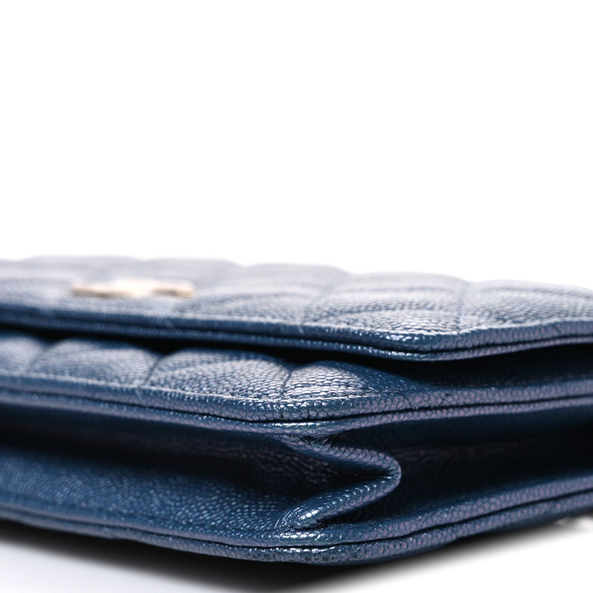 Iridescent Caviar Quilted Wallet on Chain WOC Dark Blue wholesalehk.shop
