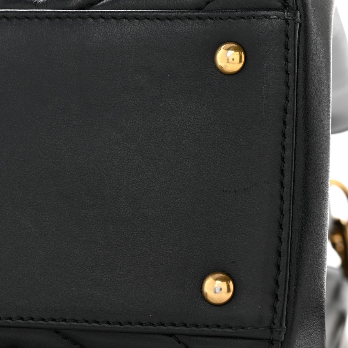Calfskin Matelasse Small GG Marmont Tote Black wholesalehk.shop