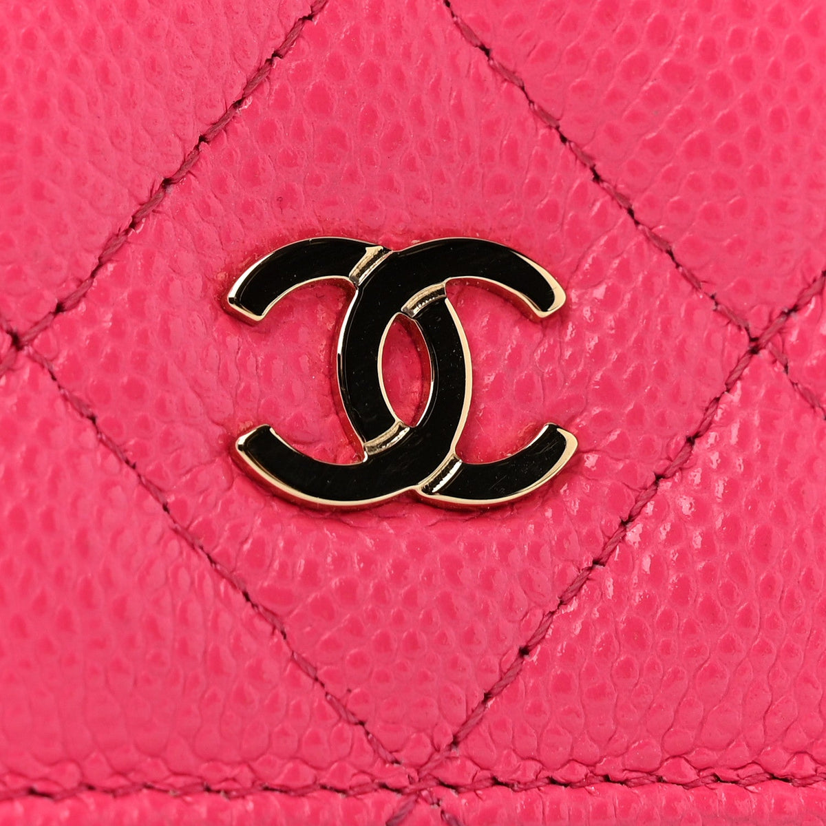 Caviar Quilted Wallet on Chain WOC Fuchsia wholesalehk.shop