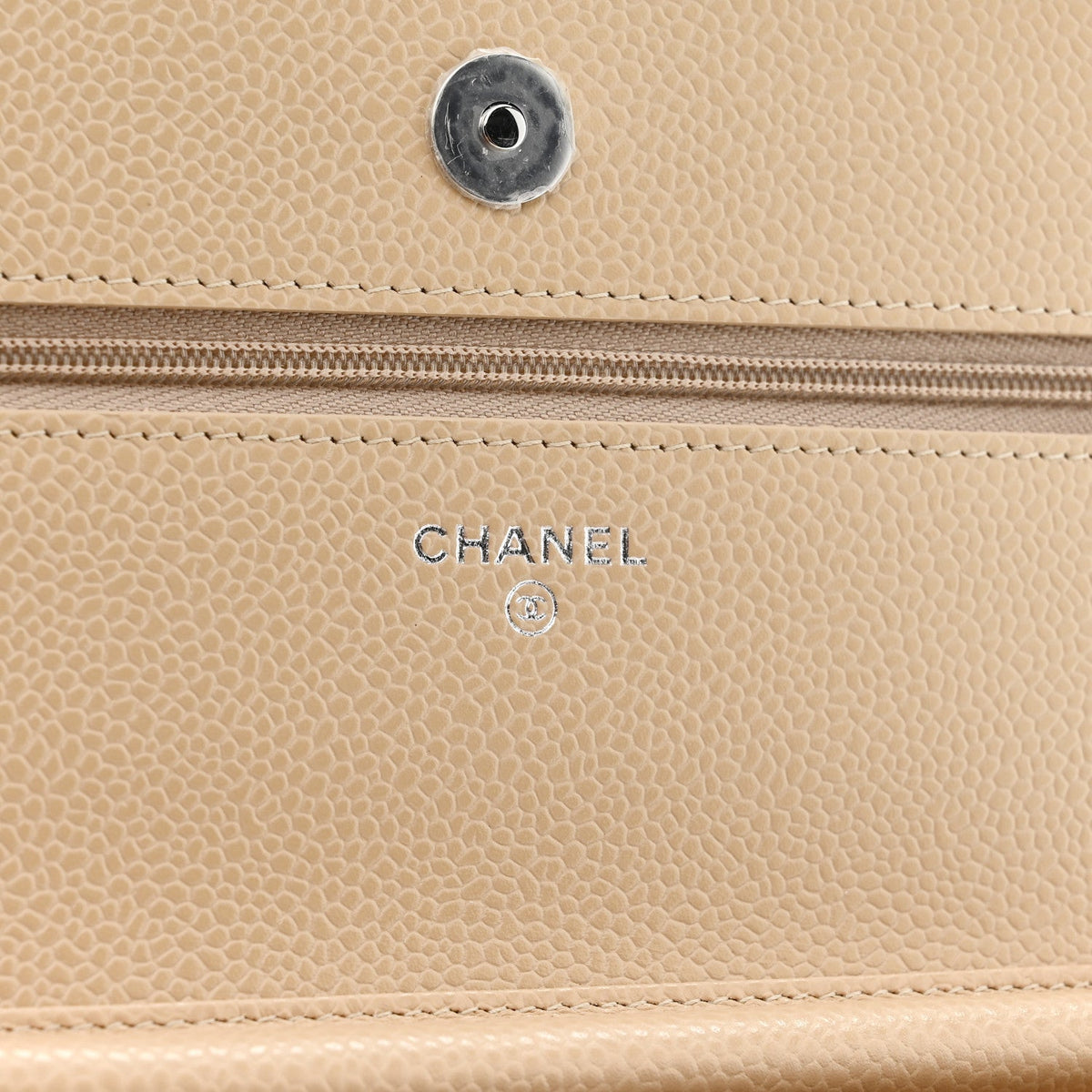 Caviar Quilted Wallet on Chain WOC Beige wholesalehk.shop