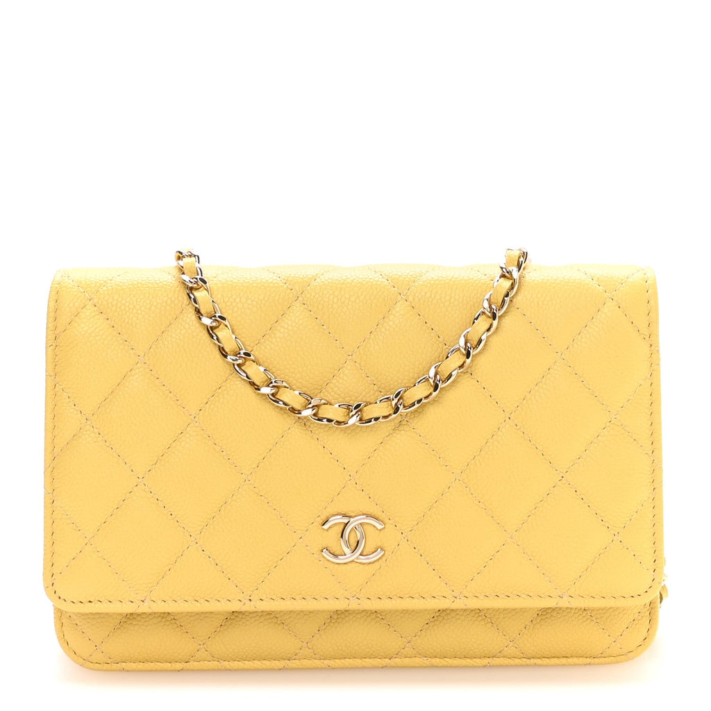 Caviar Quilted Tiny CC Wallet On Chain WOC Yellow wholesalehk.shop