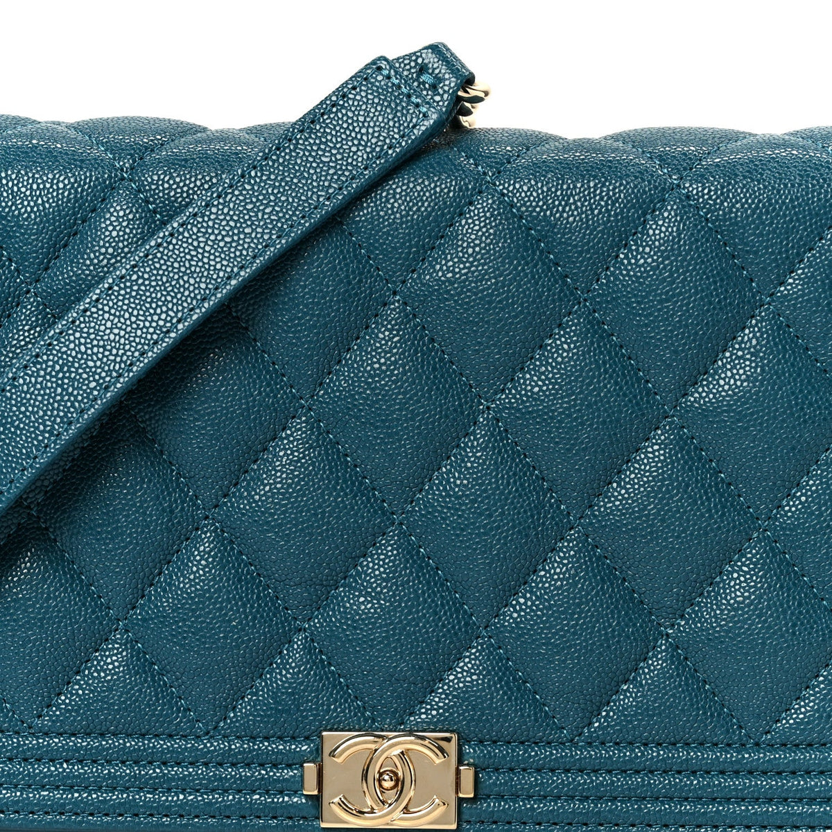 Caviar Quilted Boy Wallet On Chain WOC Blue wholesalehk.shop