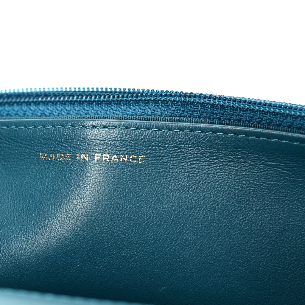 Caviar Quilted Boy Wallet On Chain WOC Blue wholesalehk.shop
