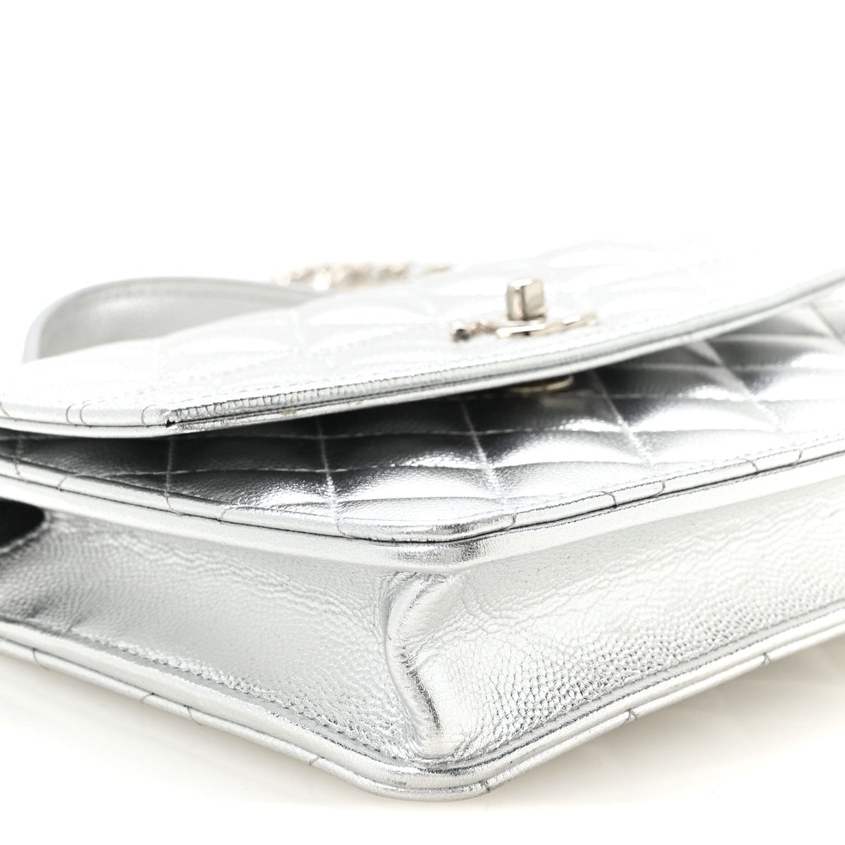 Metallic Caviar Quilted Top Handle Wallet on Chain WOC Silver wholesalehk.shop