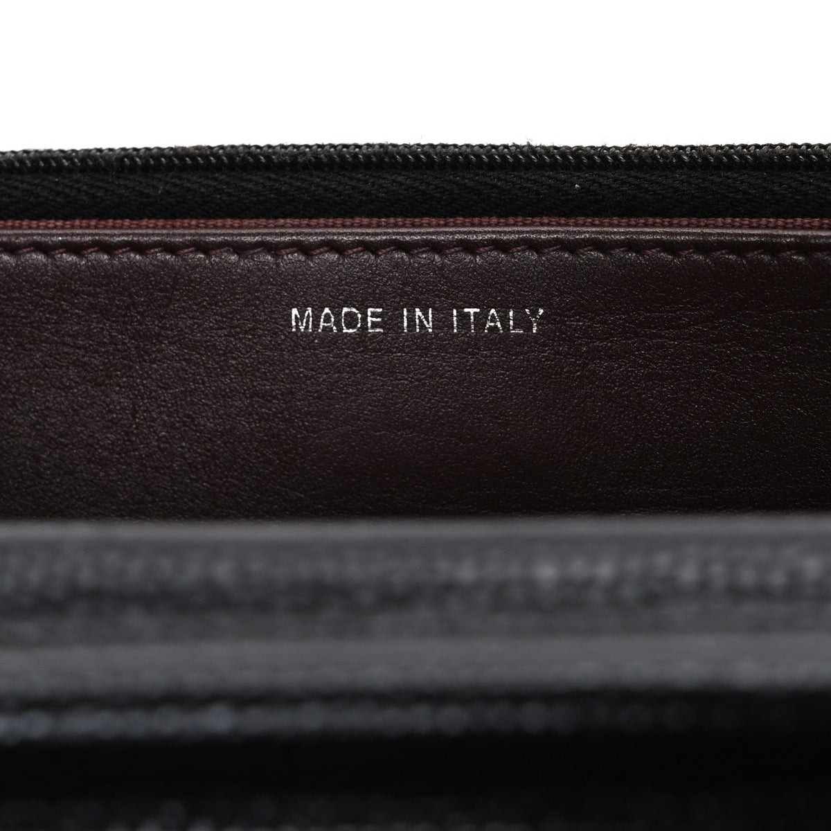 Caviar Quilted Wallet on Chain WOC Black wholesalehk.shop