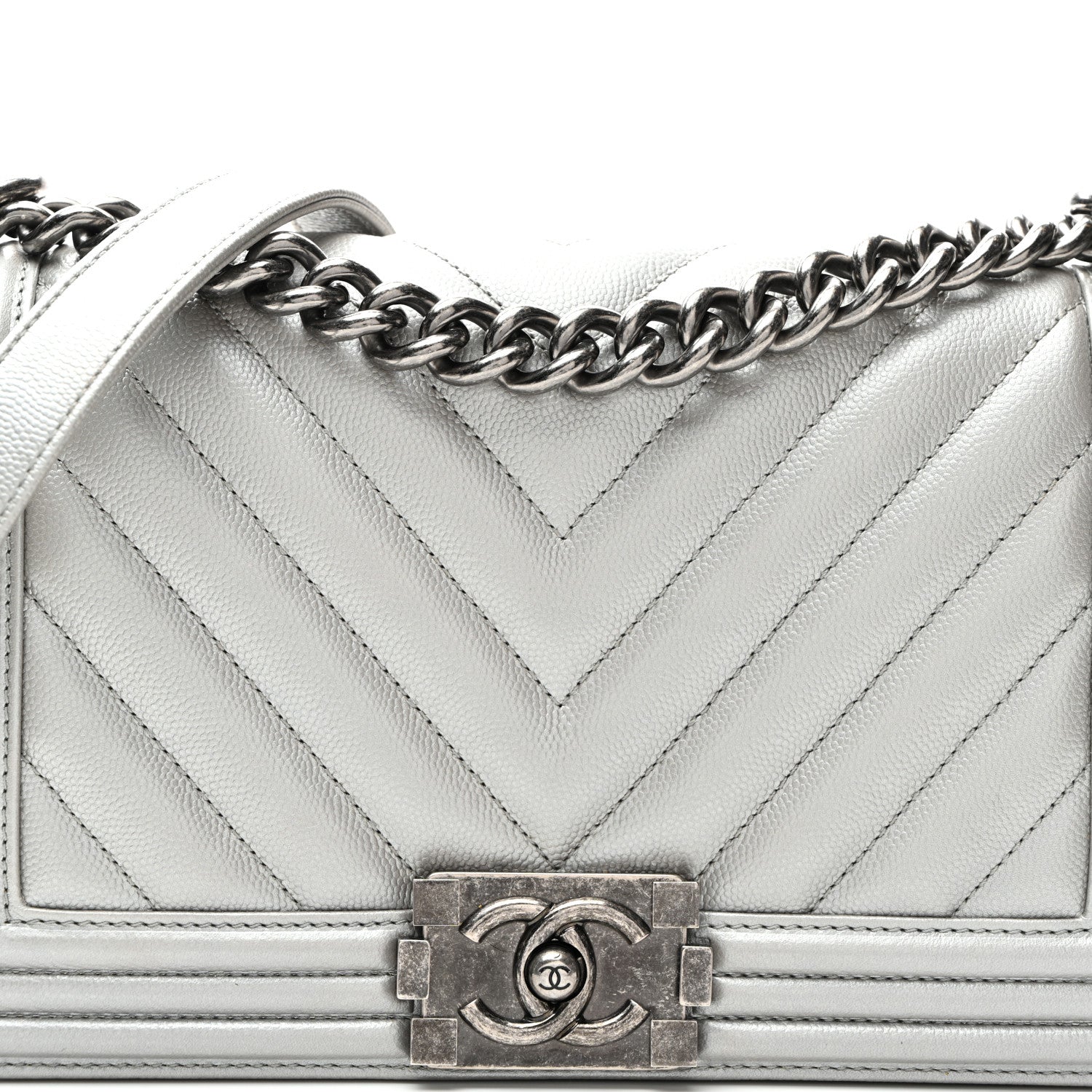 Metallic Caviar Chevron Quilted Medium Boy Flap Silver wholesalehk.shop