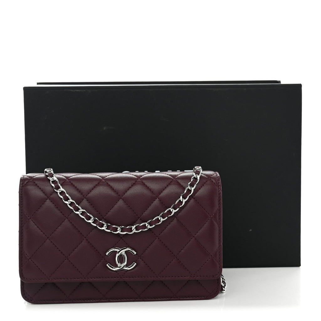 Lambskin Quilted Enamel CC Wallet On Chain WOC Burgundy wholesalehk.shop