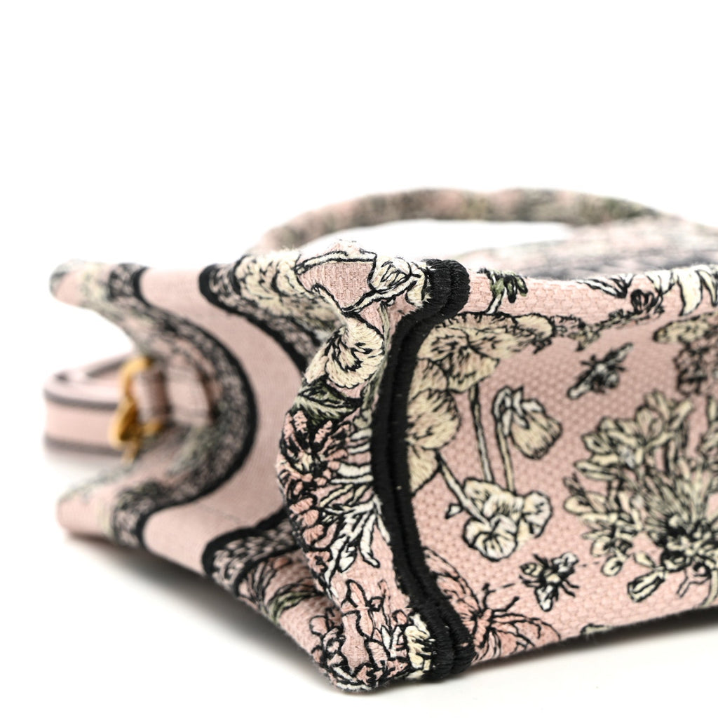 Canvas Embroidered Mini Book Tote With Strap Pink Multicolor £¨ Direct shipment via from wholesalehk.shop