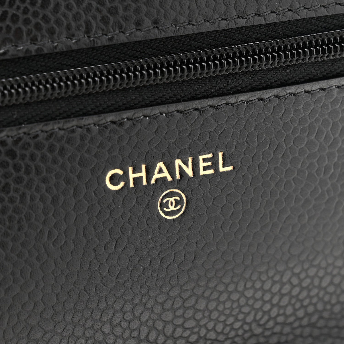 Caviar Quilted Wallet on Chain WOC Black wholesalehk.shop