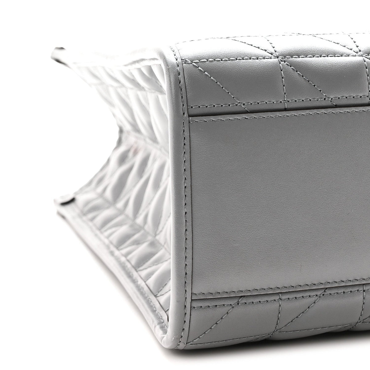 Calfskin Matelasse Aria Medium GG Marmont Shoulder Tote  Deep Grey wholesalehk.shop