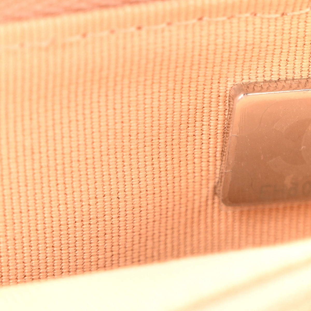 Caviar Quilted Wallet on Chain WOC Beige wholesalehk.shop