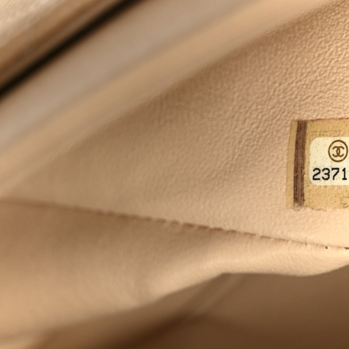 Caviar Quilted Jumbo Double Flap Beige wholesalehk.shop