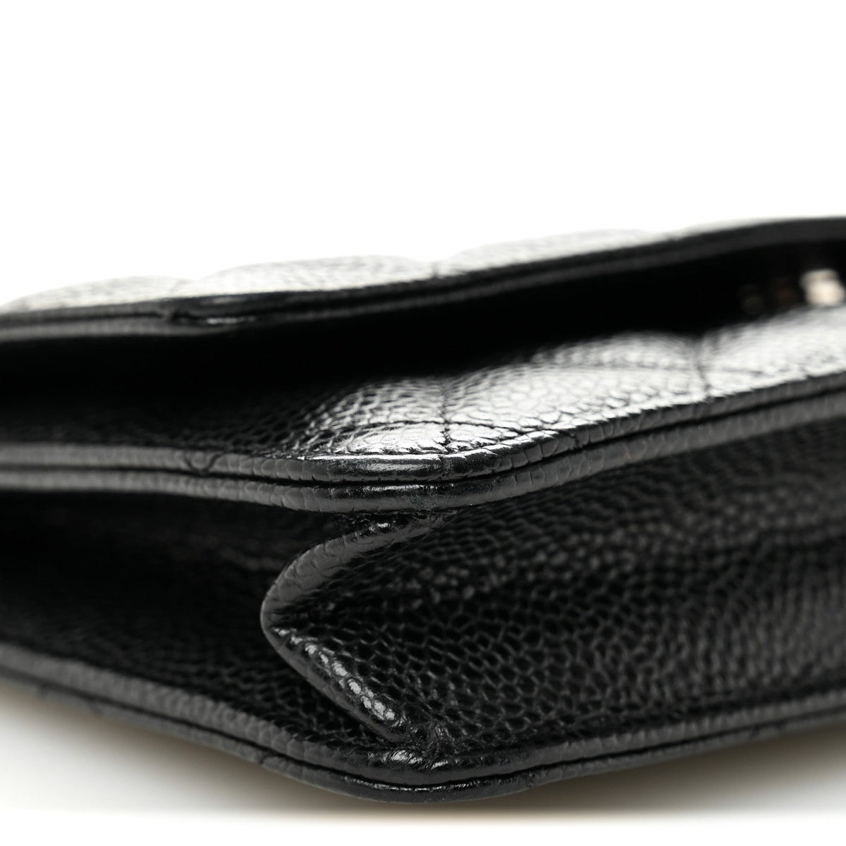 Caviar Quilted Wallet on Chain WOC Black wholesalehk.shop