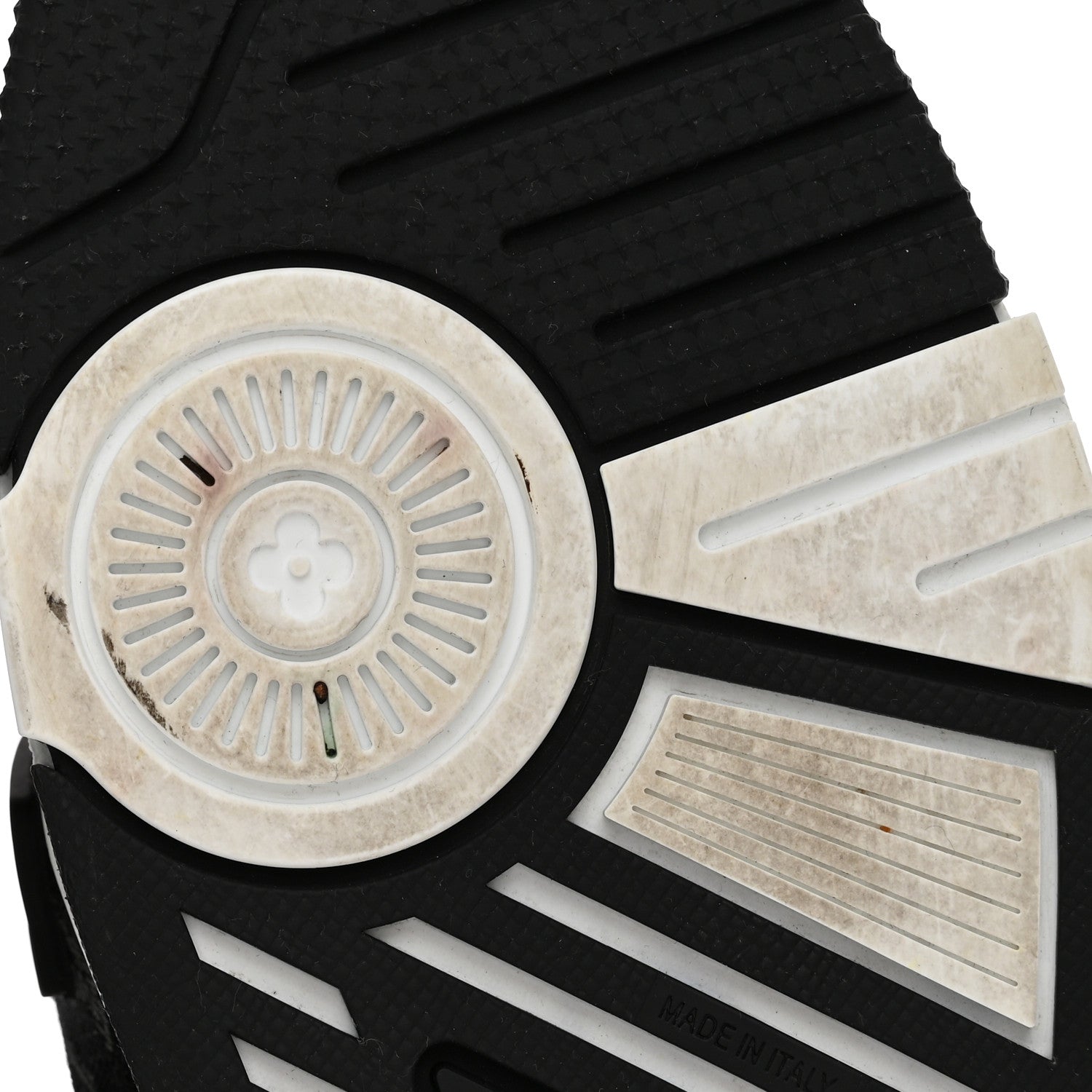Calfskin Embossed Monogram Denim Mens LV Trainer Sneakers 10 Black £¨ Direct shipment via from wholesalehk.shop