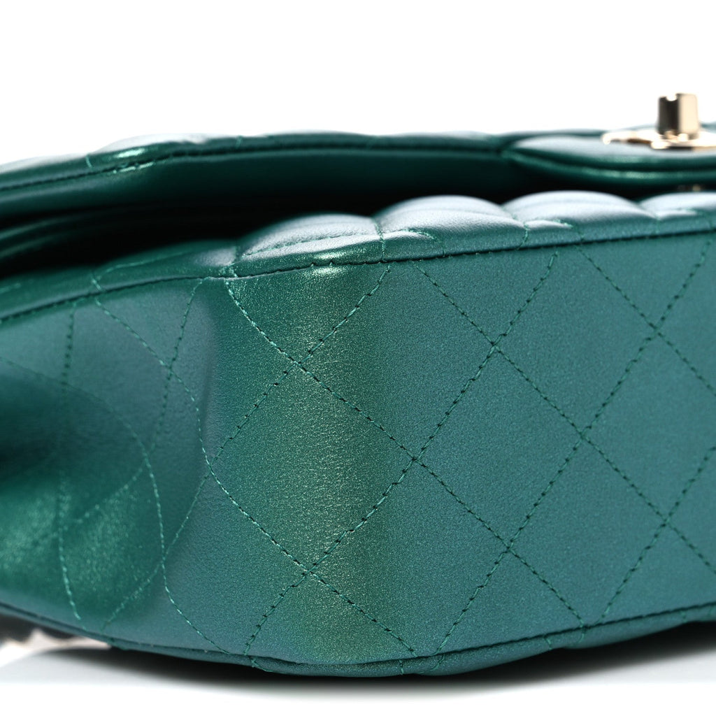 Iridescent Calfskin Quilted Medium Double Flap Green wholesalehk.shop