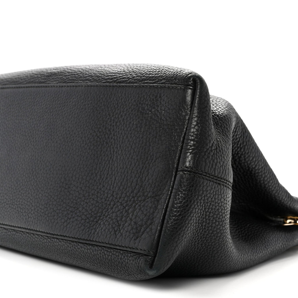 Pebbled Calfskin Medium Soho Chain Shoulder Bag Black wholesalehk.shop