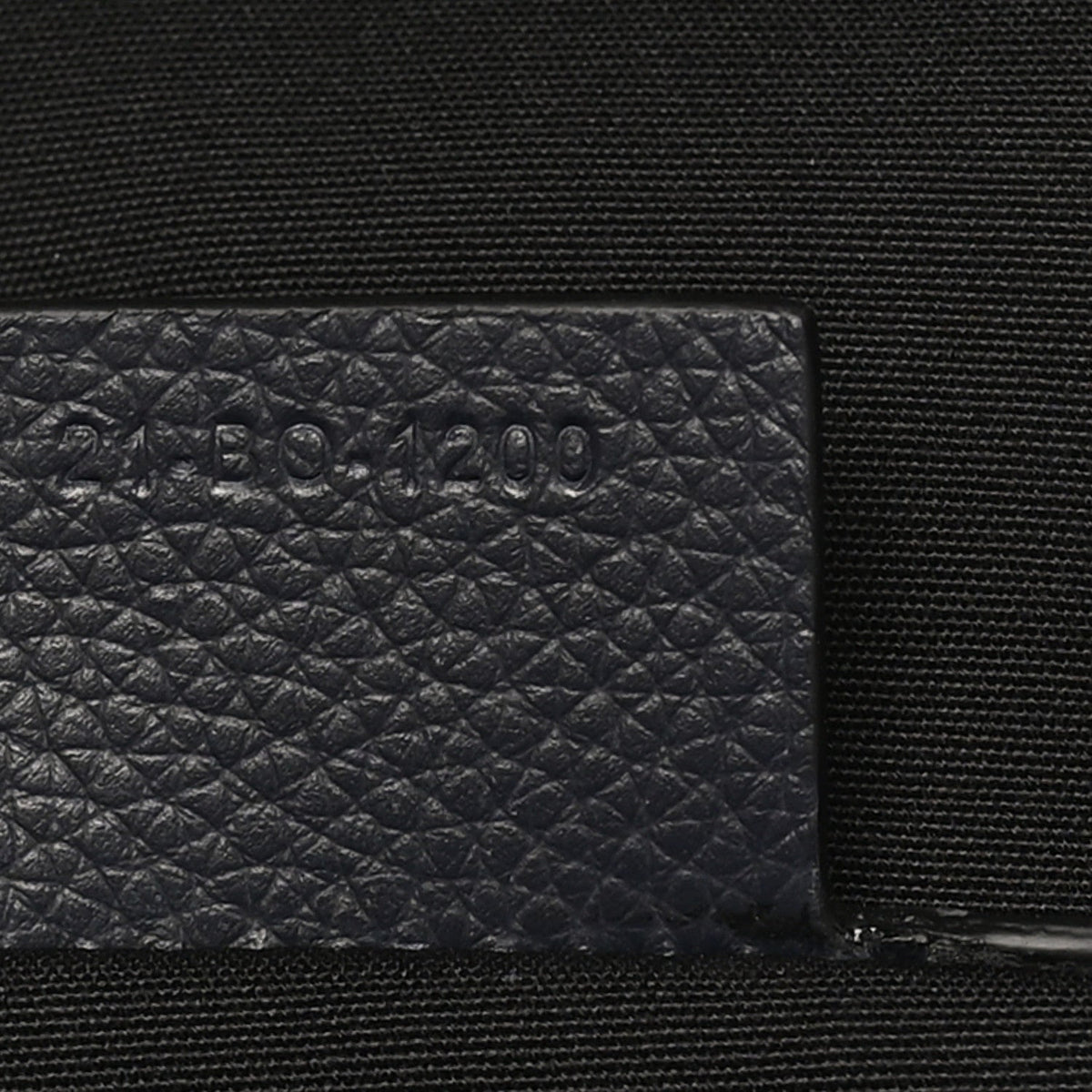 X SHAWN STUSSY Grained Calfskin Ox Head Crossbody Backpack Navy Blue wholesalehk.shop