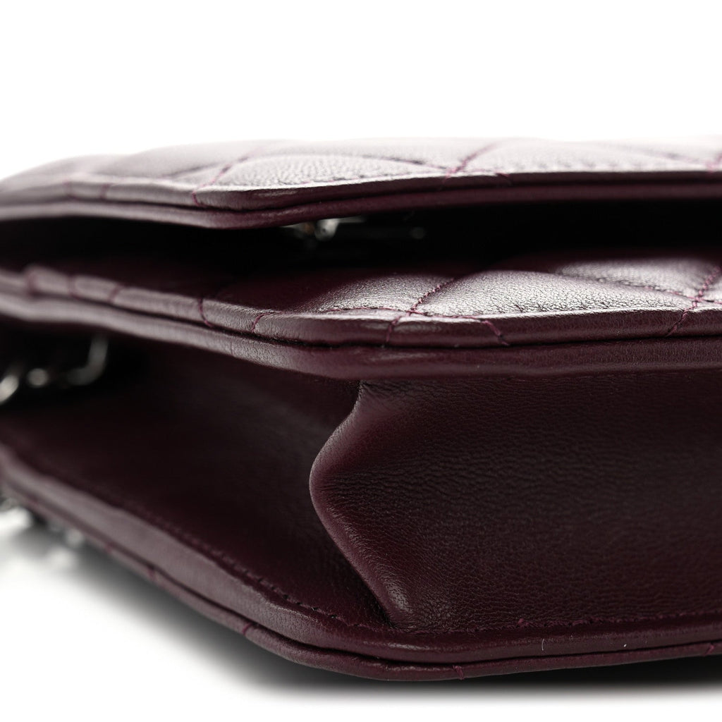 Lambskin Quilted Enamel CC Wallet On Chain WOC Burgundy wholesalehk.shop