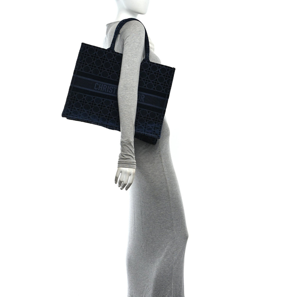 Velvet Cannage Large Book Tote Navy Blue £¨ Direct shipment via from wholesalehk.shop