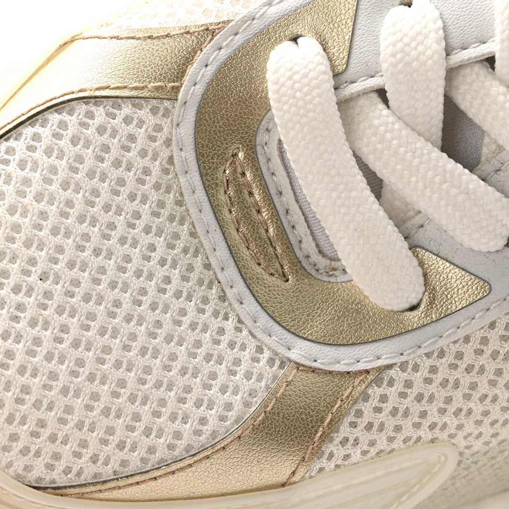 Monogram Calfskin Run 55 Sneakers 40 White £¨ Direct shipment via from wholesalehk.shop