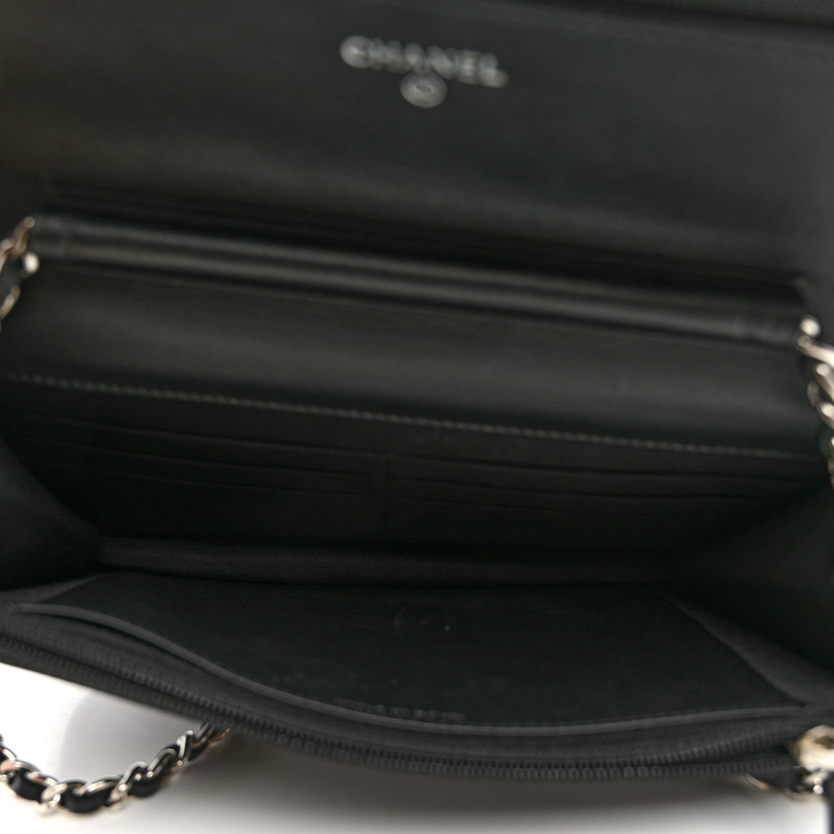 Patent Quilted Wallet On Chain WOC Black wholesalehk.shop