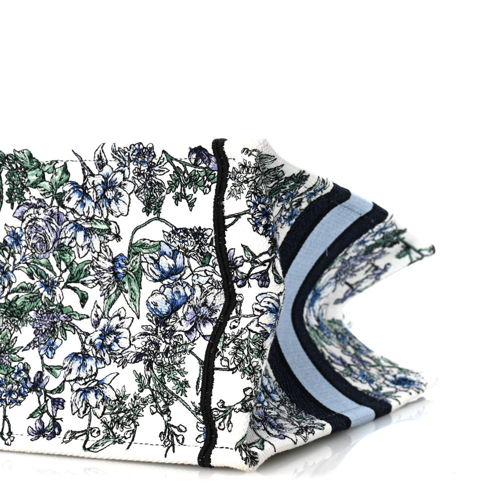 Canvas Embroidered Medium Flowers Book Tote Blue £¨ Direct shipment via from wholesalehk.shop