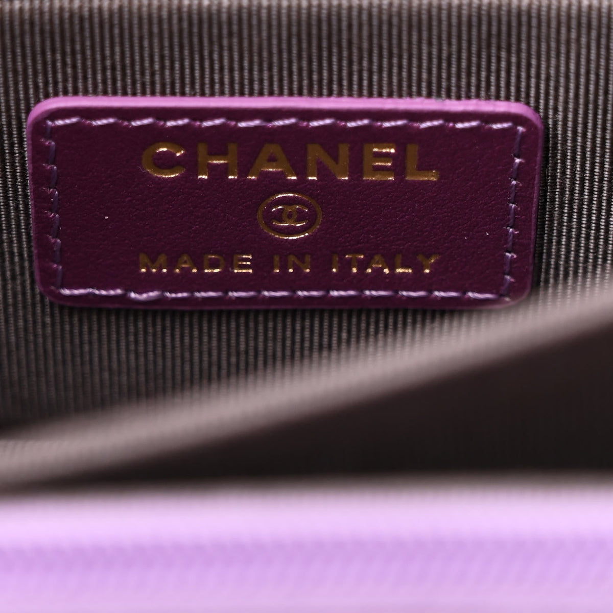 Iridescent Lambskin Quilted Mini Wallet On Chain WOC Purple wholesalehk.shop