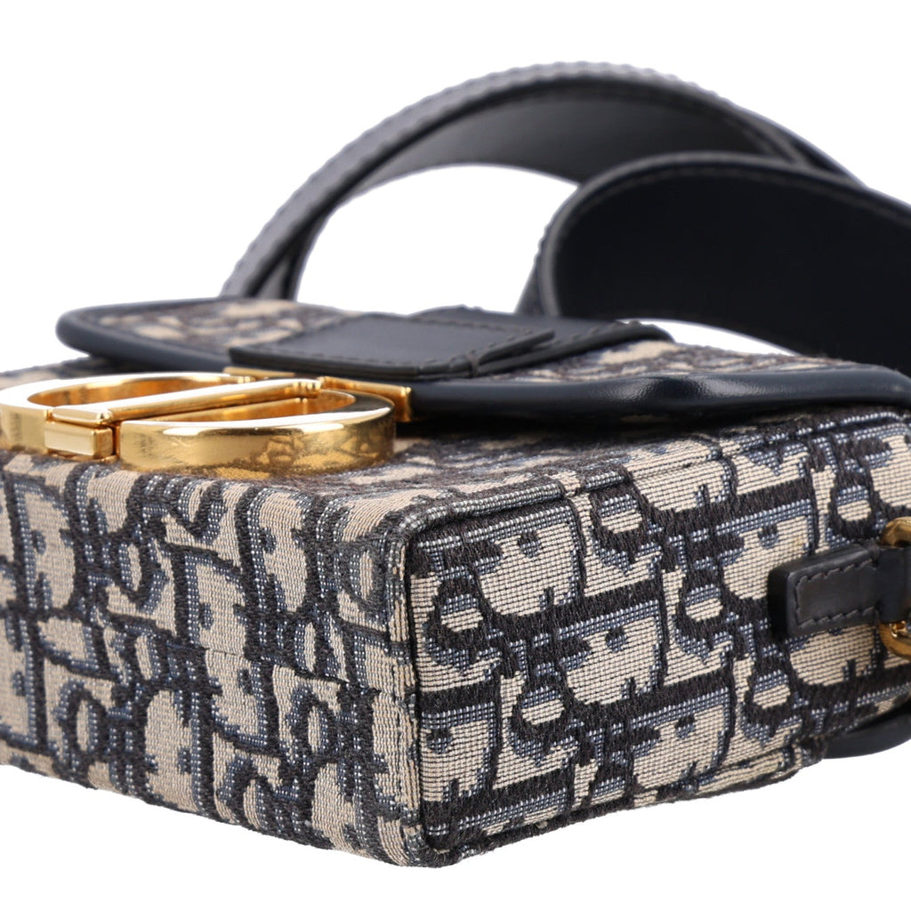 Oblique 30 Montaigne Box Bag Blue wholesalehk.shop