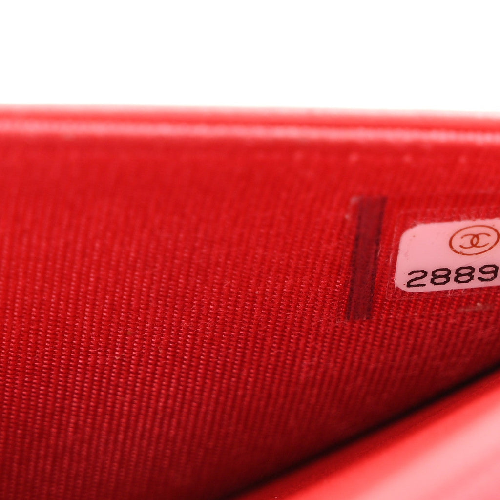 Caviar Quilted Boy Wallet On Chain WOC Red wholesalehk.shop