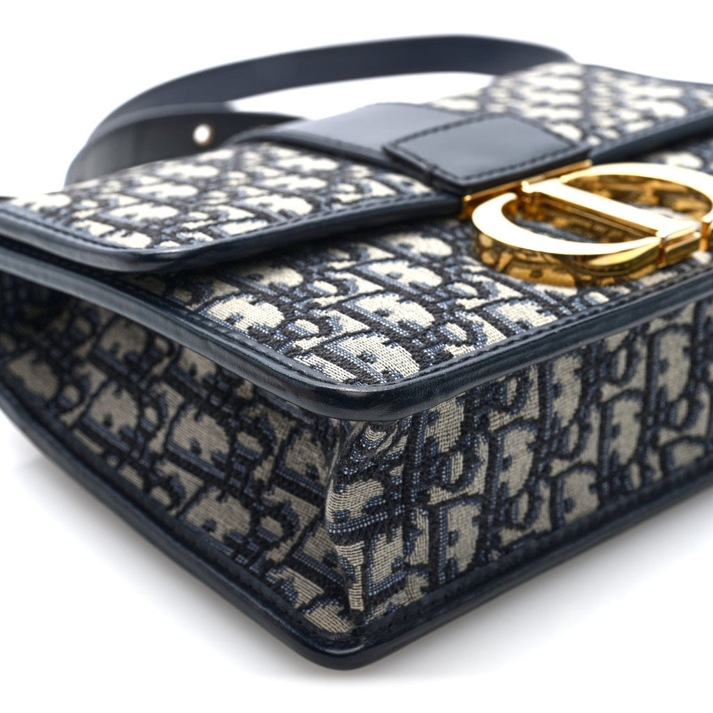 Oblique 30 Montaigne Flap Bag Blue wholesalehk.shop