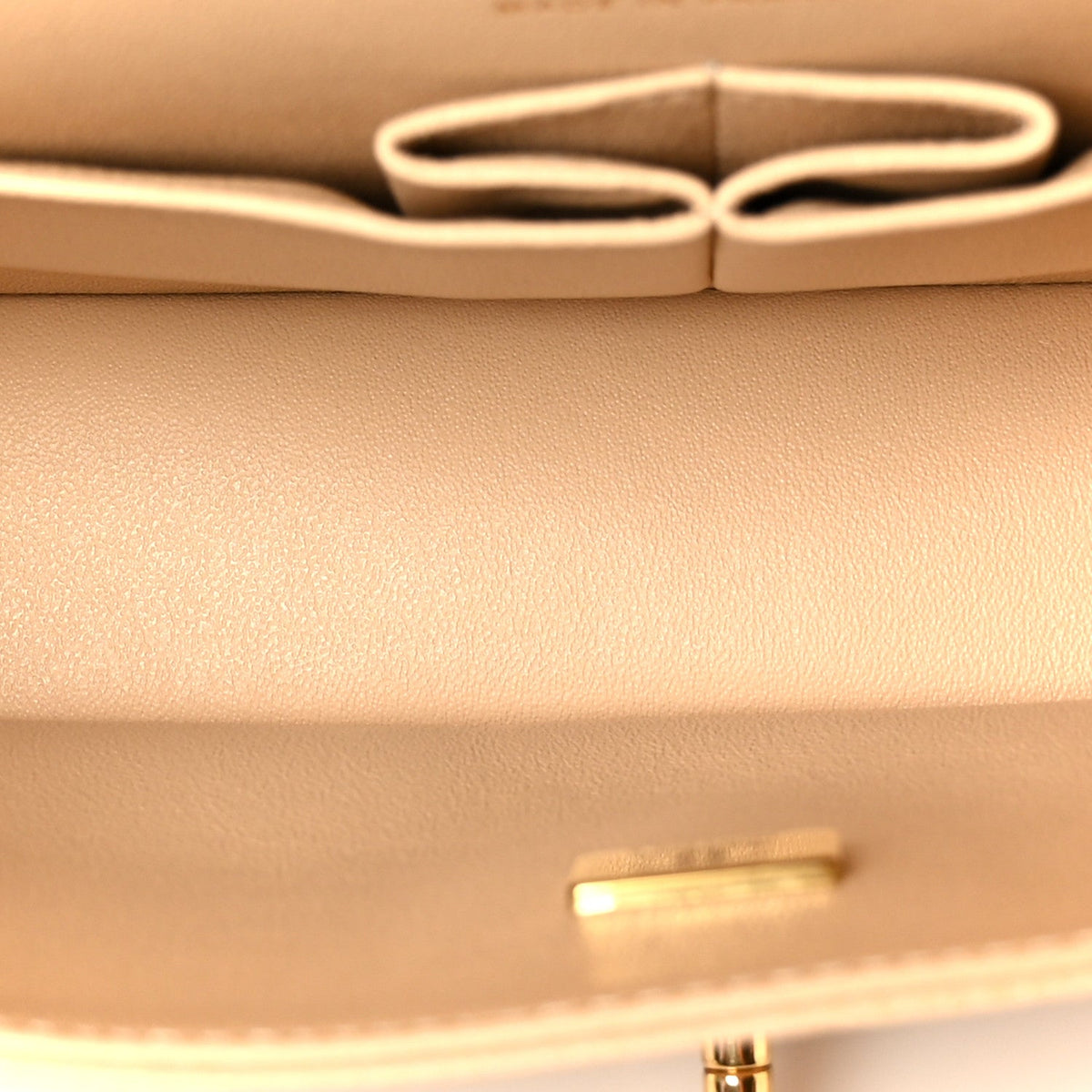 Caviar Quilted Medium Double Flap Beige wholesalehk.shop