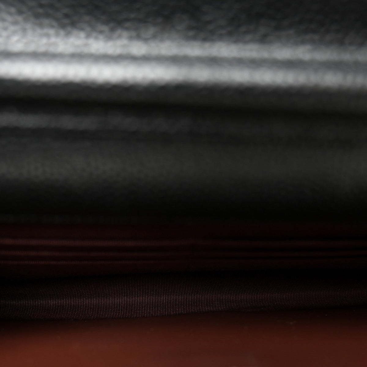 Caviar Quilted Wallet on Chain WOC Black wholesalehk.shop